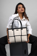 THE HOLLACE MULTIPLE CAMPARTMENTS TOTE