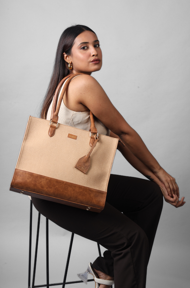 SHELLY TOTE BAG