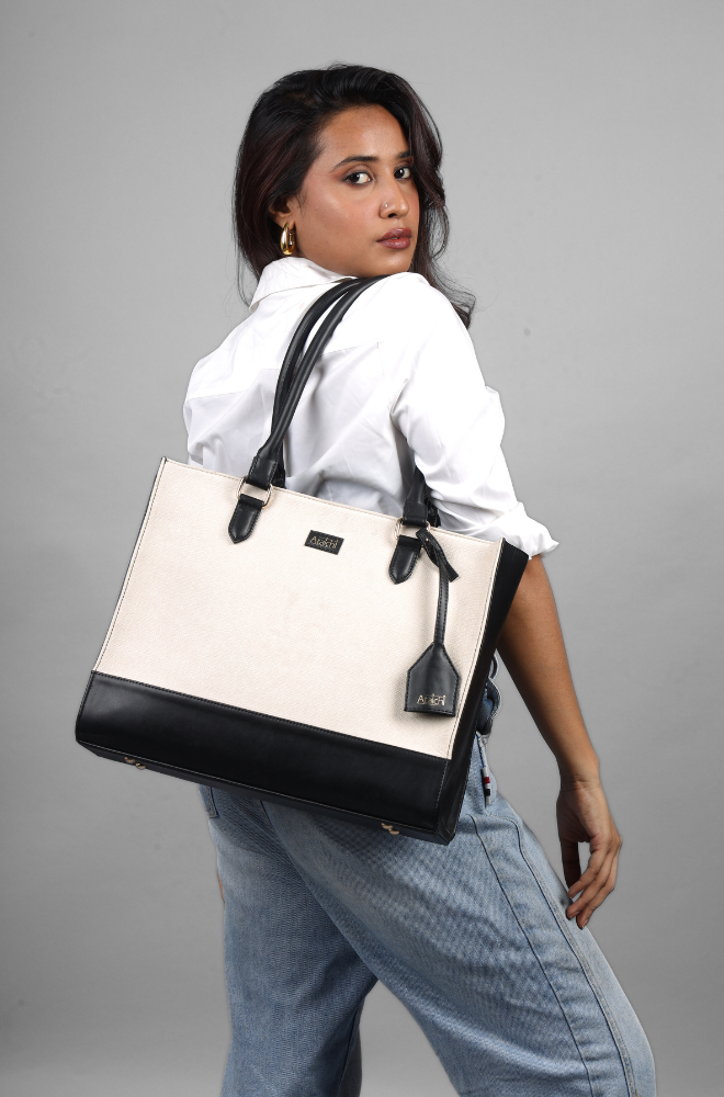 SHELLY TOTE BAG