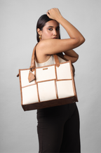THE HOLLACE MULTIPLE CAMPARTMENTS TOTE