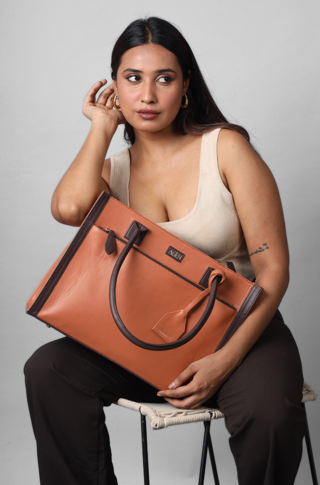 CARAMEL MOCHA TOTE