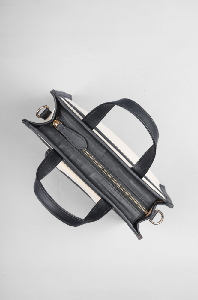 URBAN LUXE SLING BAG