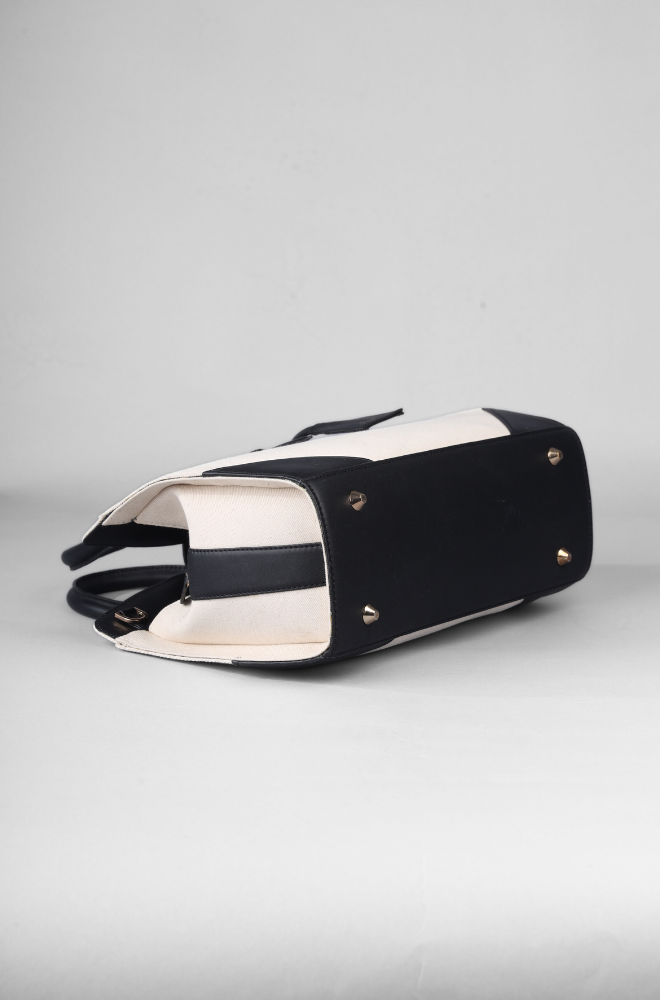 WALNUT HAND BAG