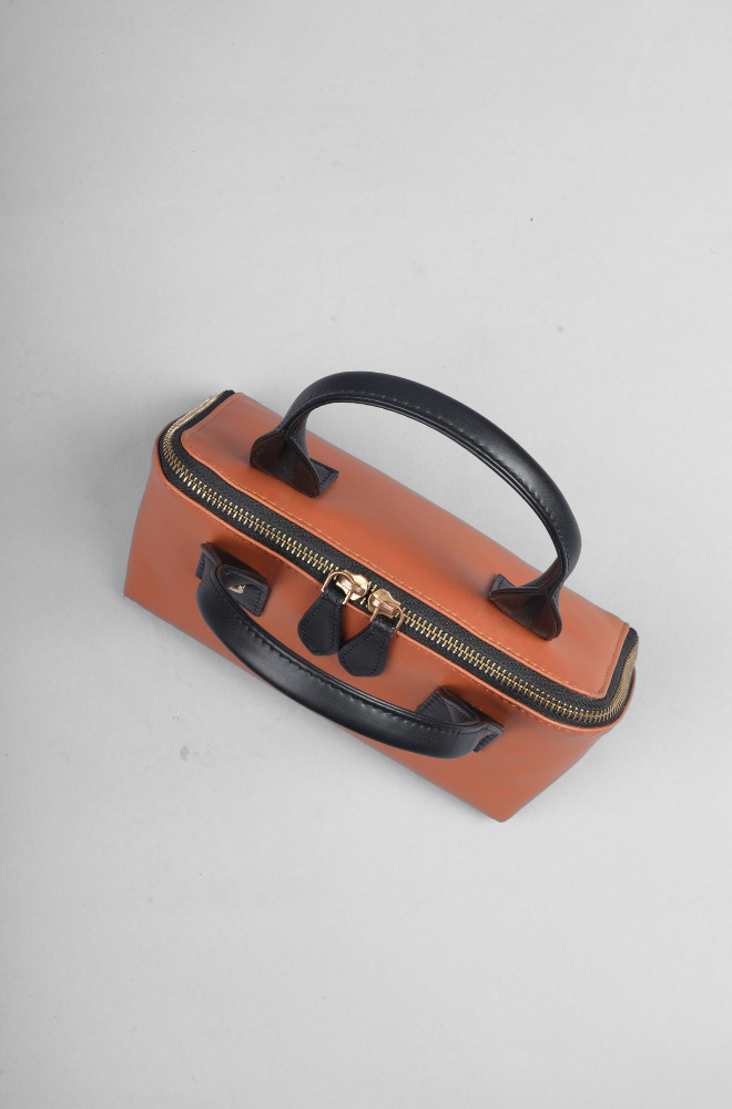 ELGIN SLING BAG