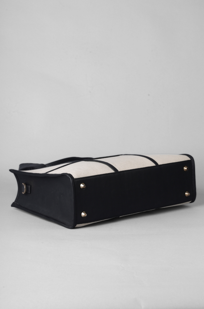 THE HOLLACE MULTIPLE CAMPARTMENTS TOTE