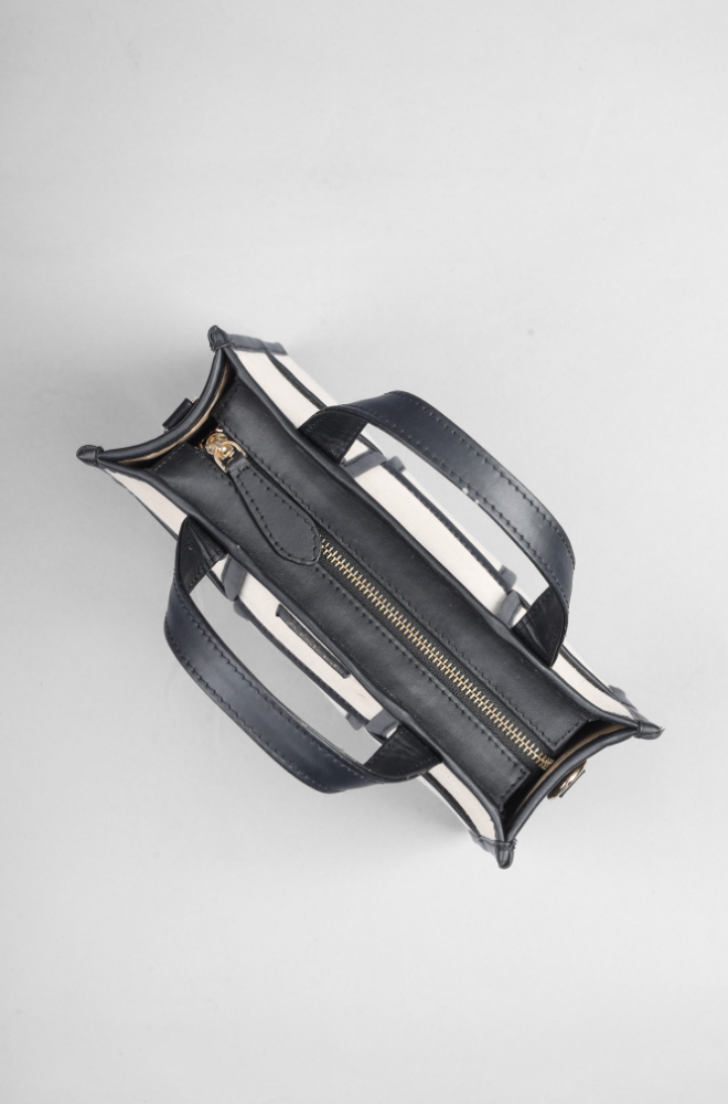 THE HOLLACE SLING