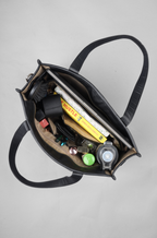 THE HOLLACE MULTIPLE CAMPARTMENTS TOTE